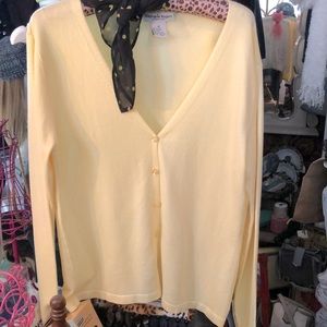 Vintage women’s cardigan sweater